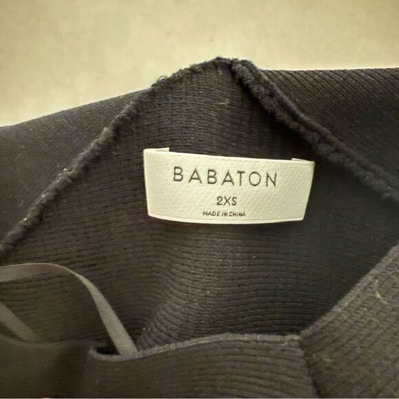 Aritzia Sculpt Knit Criss Cross Cropped Tank - size xxs - Picture 4 of 7